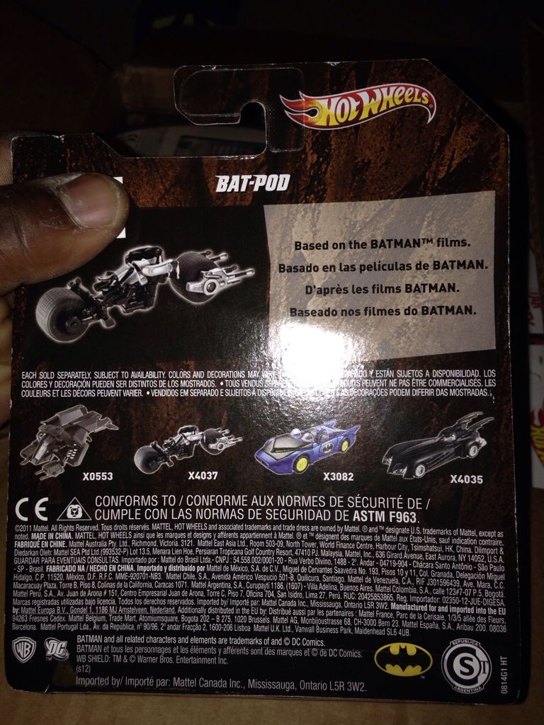 Bat-Pod - Hot Wheels Batman 1:50 toy car collectible - Main Image 2