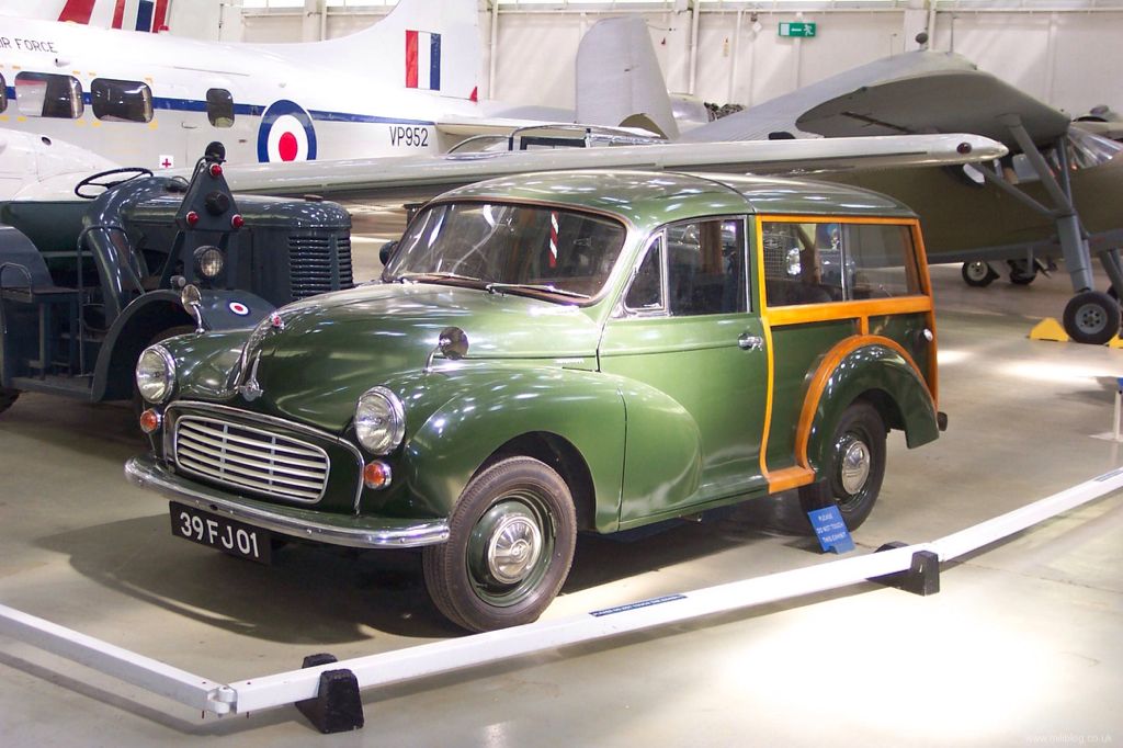 Morris Minor Traveller - Corgi toy car collectible - Main Image 1