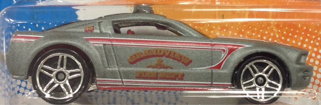 11 Ford Mustang GT Concept - HW Main Street toy car collectible - Main Image 2