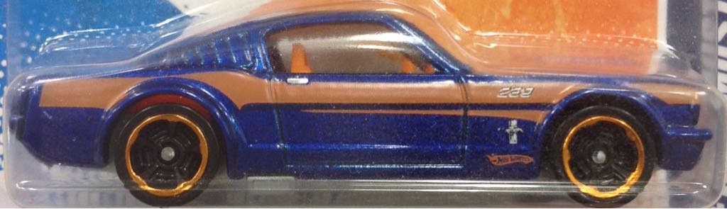 Ford Mustang Fastback - Street Beasts toy car collectible - Main Image 2