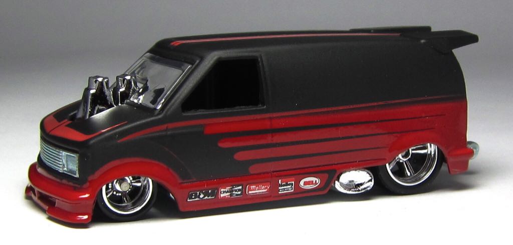 Chevy Astro Van ‘85 - Boulevard toy car collectible - Main Image 2