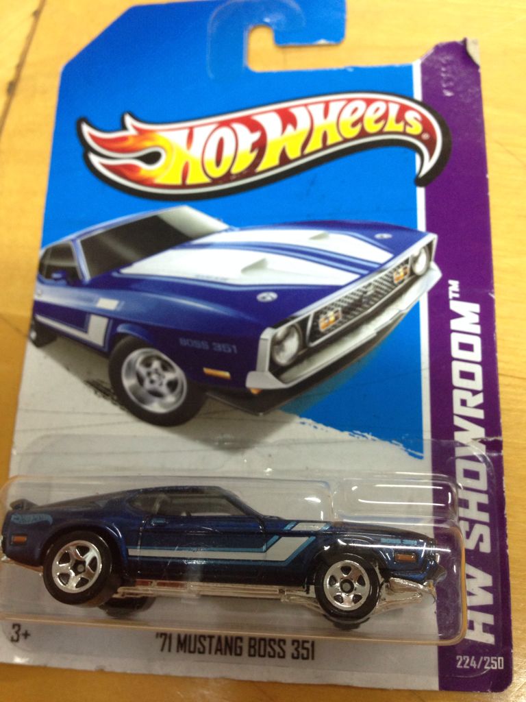 ’71 Mustang Boss 351 - HW Showroom 2013 toy car collectible - Main Image 2