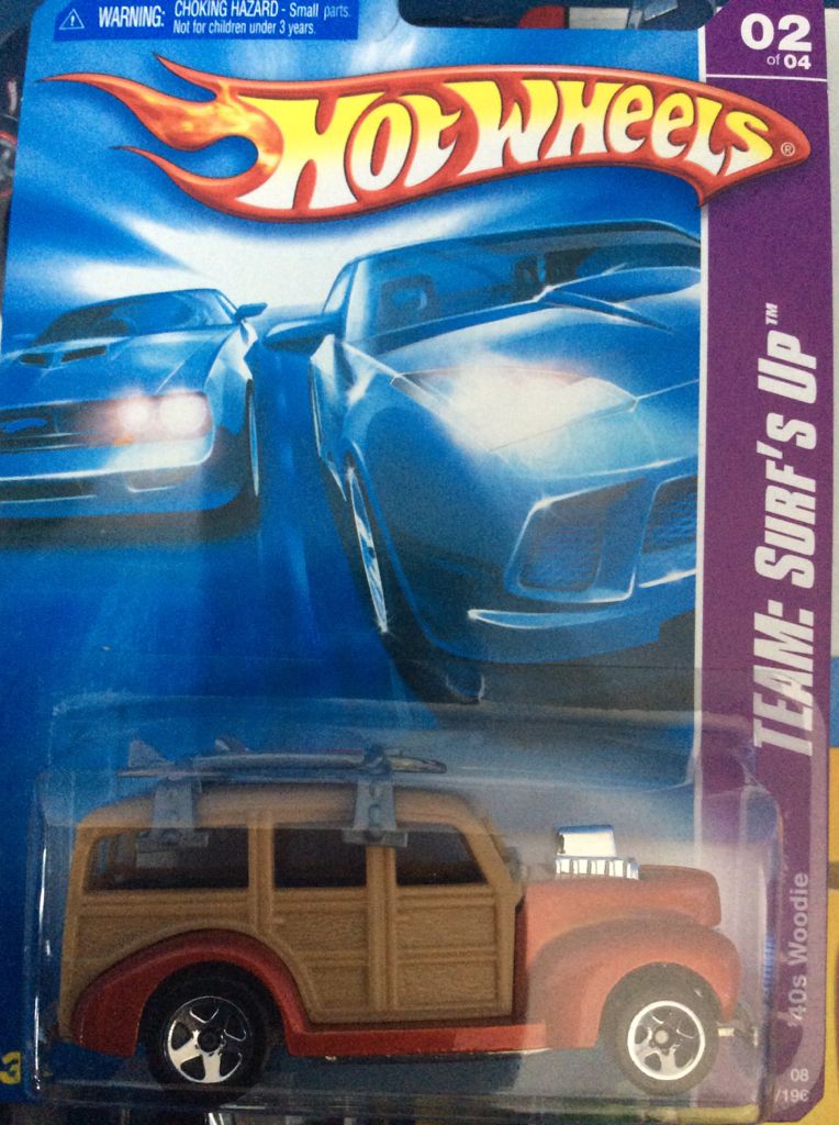‘40s Woodie - Surf’s Up toy car collectible - Main Image 1