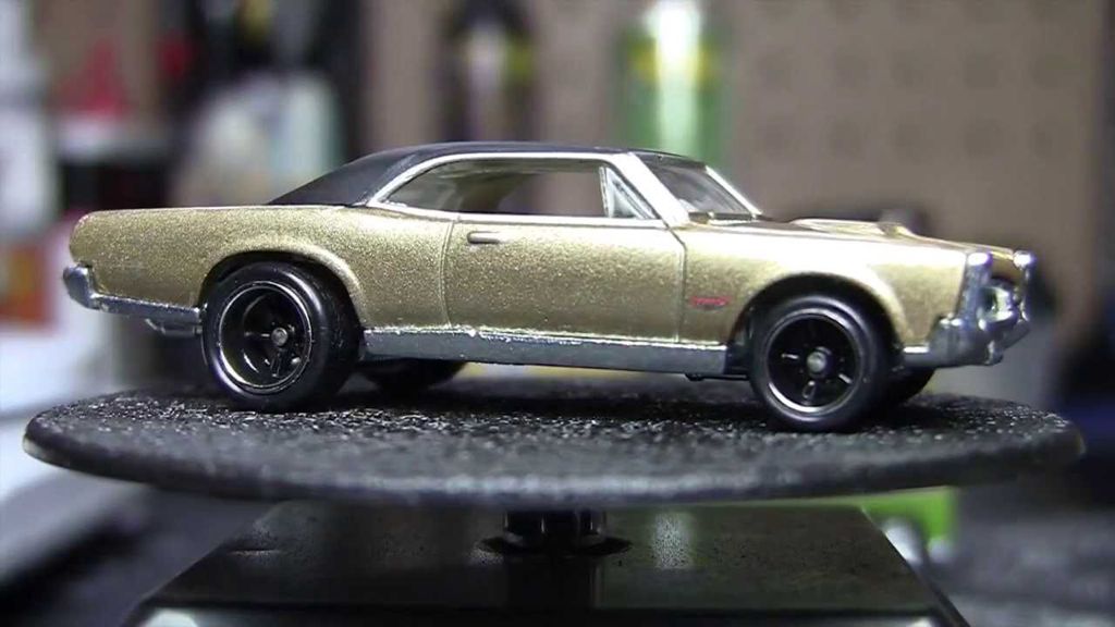 Need For Speed - ’67 Pontiac GTO - 2014 Retro Entertainment Series toy car collectible - Main Image 2