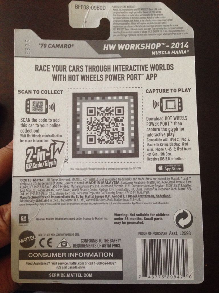 ‘70 Camaro - HW Workshop - 2014 Muscle Mania toy car collectible - Main Image 2