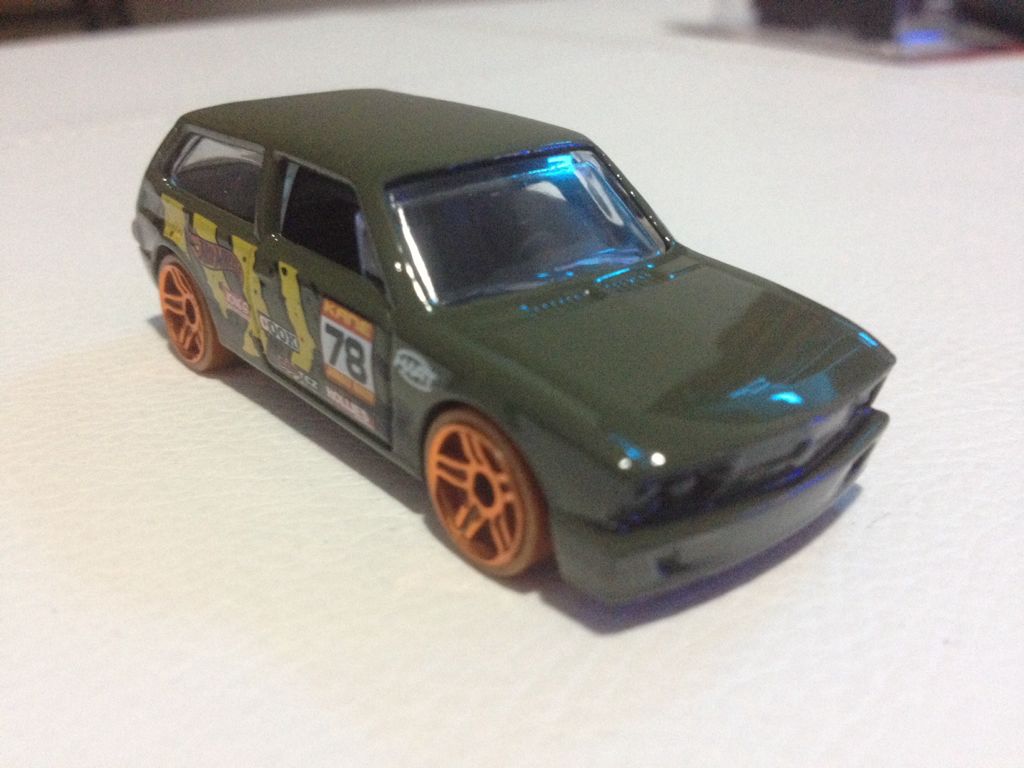 Volkswagen Brasilia - Jungle Rally 5-Pack toy car collectible - Main Image 1