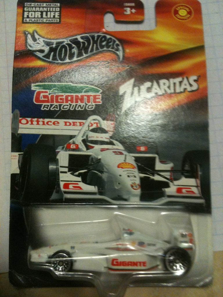 Indy Car Gigante Racing - Hotwheels Racing toy car collectible - Main Image 1