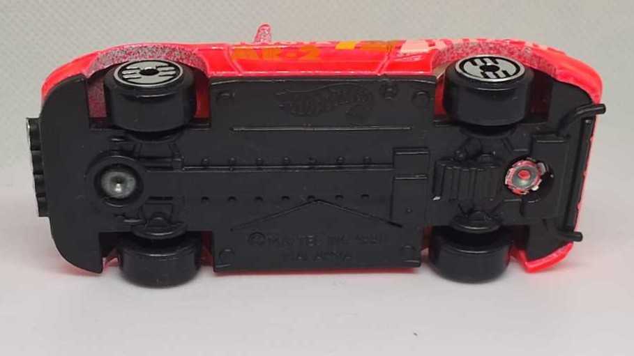 Toyota MR2 - Aquafresh Toothpaste Promo toy car collectible - Main Image 3