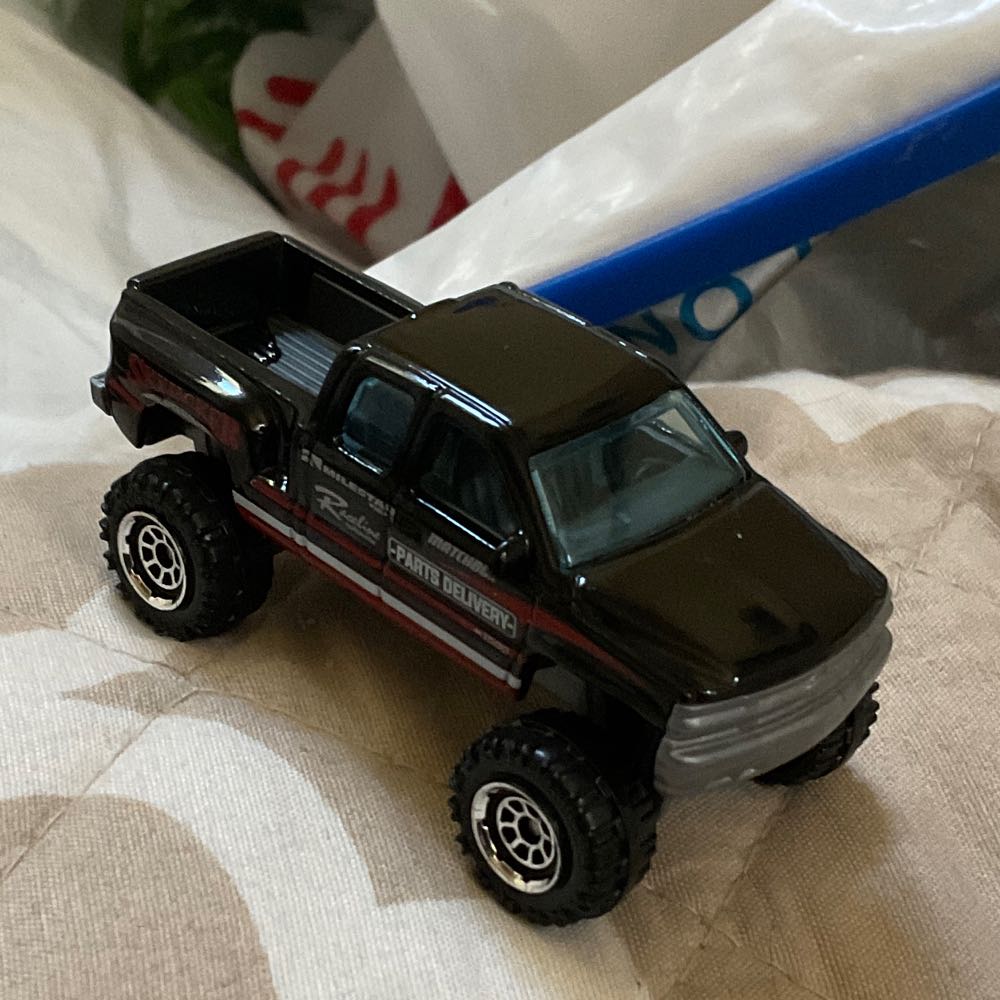 Chevrolet Silverado 4x4 Pickup - Team Tundra toy car collectible - Main Image 2