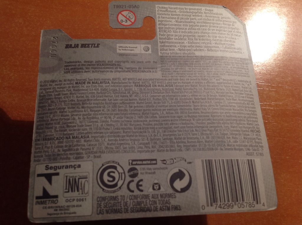 Baja Beetle - 2011 Thrill Racers-Jungle toy car collectible - Main Image 2