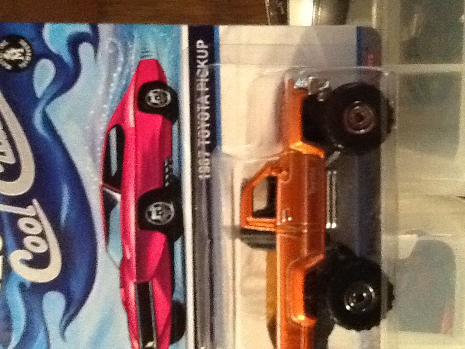 Hot Wheels Cool Classic - Retro Slots toy car collectible - Main Image 2