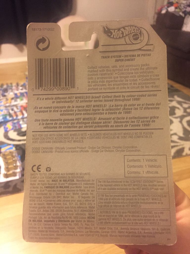 Dodge Caravan - 1998 First Editions toy car collectible - Main Image 2