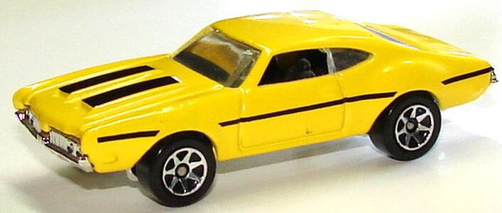 Olds 442 W-30  toy car collectible - Main Image 2