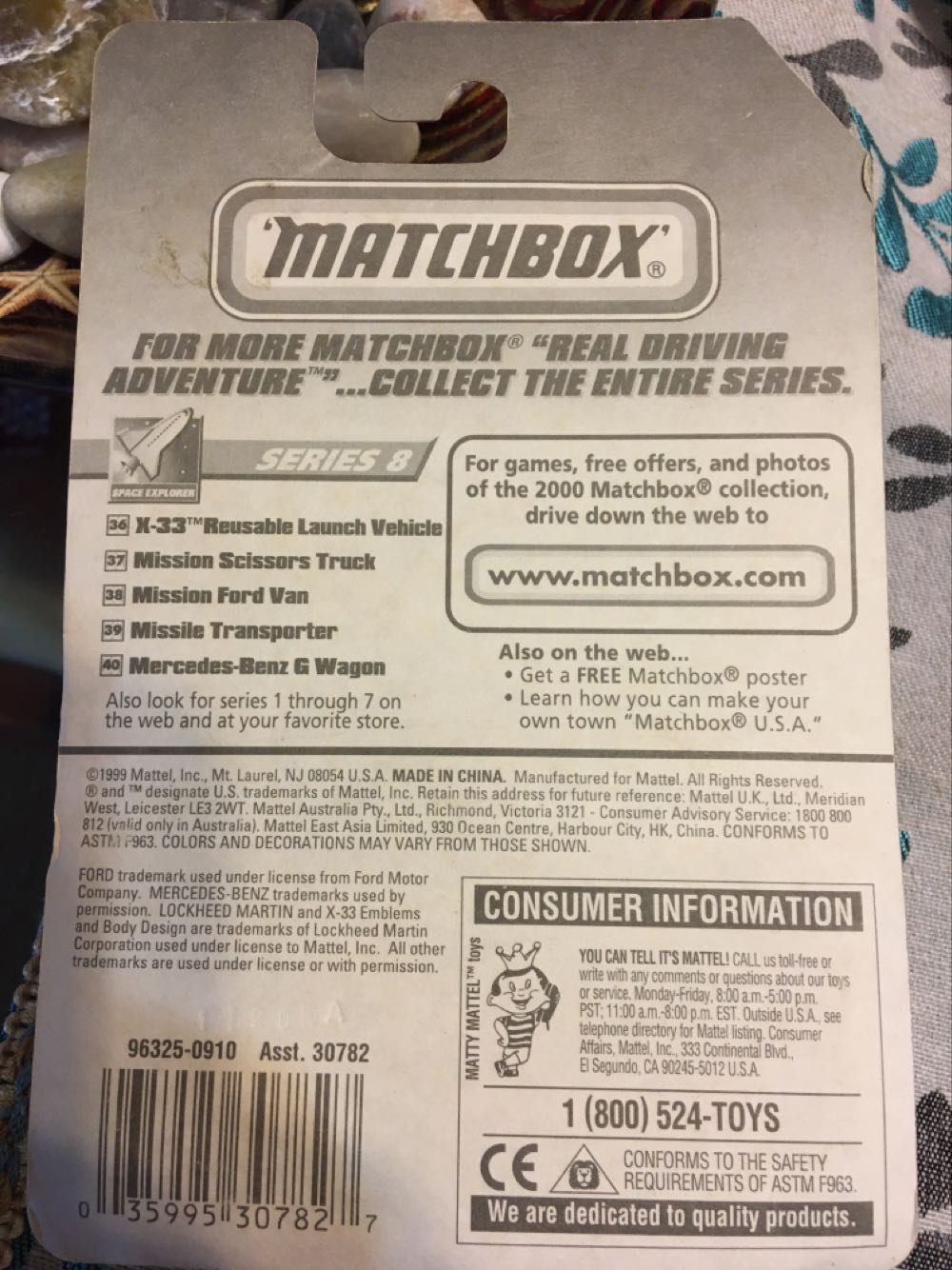 Mission Ford Van - Series 8 toy car collectible - Main Image 2