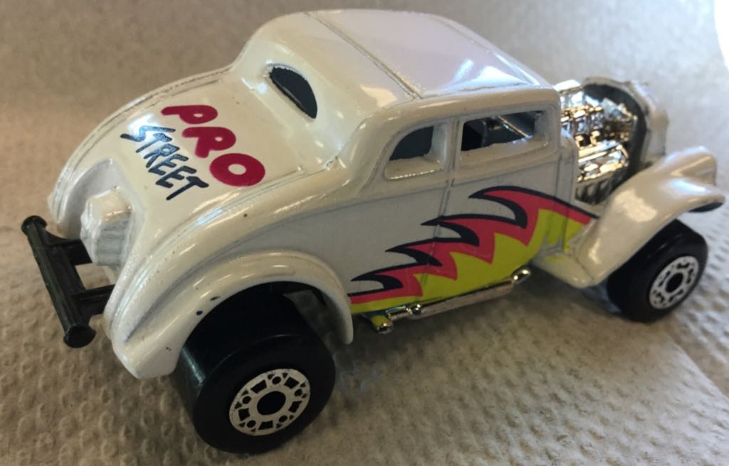 ‘33 Willys Street Rod - 1982 Matchbox toy car collectible - Main Image 2