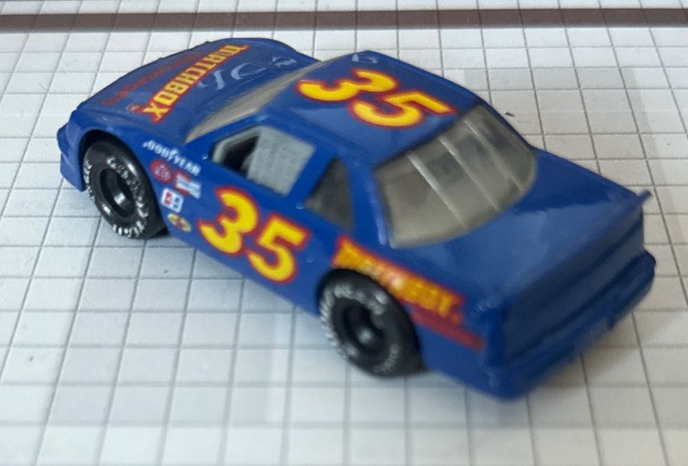 Chevrolet Lumina - Mbx Nascar toy car collectible - Main Image 2