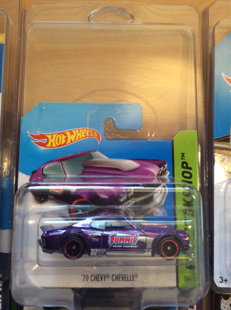 ’70 Chevy Chevelle - HW Workshop toy car collectible - Main Image 2