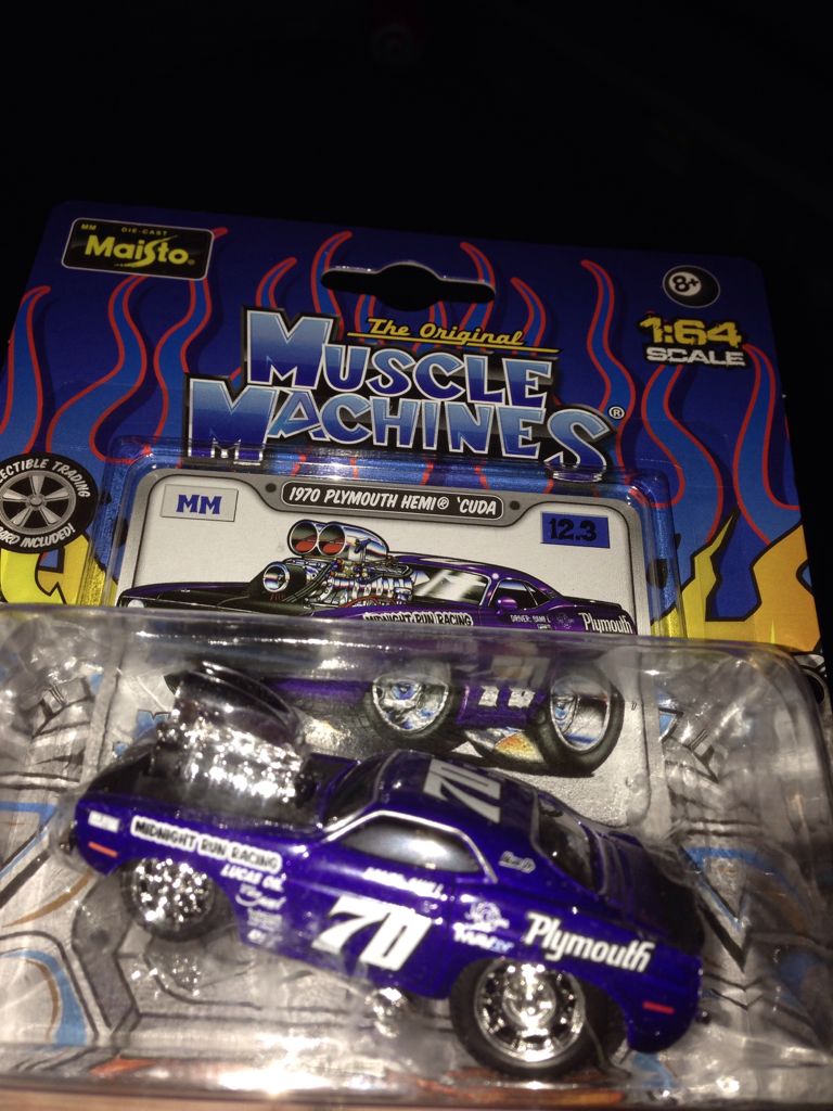 1970 Plymouth Hemi Cuda - The Original Muscle Machines toy car collectible - Main Image 2