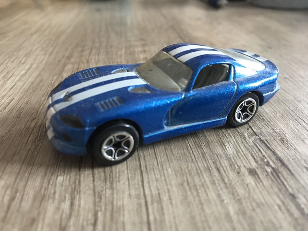 Dodge Viper GTS Coupe - Matchbox 75 toy car collectible - Main Image 2