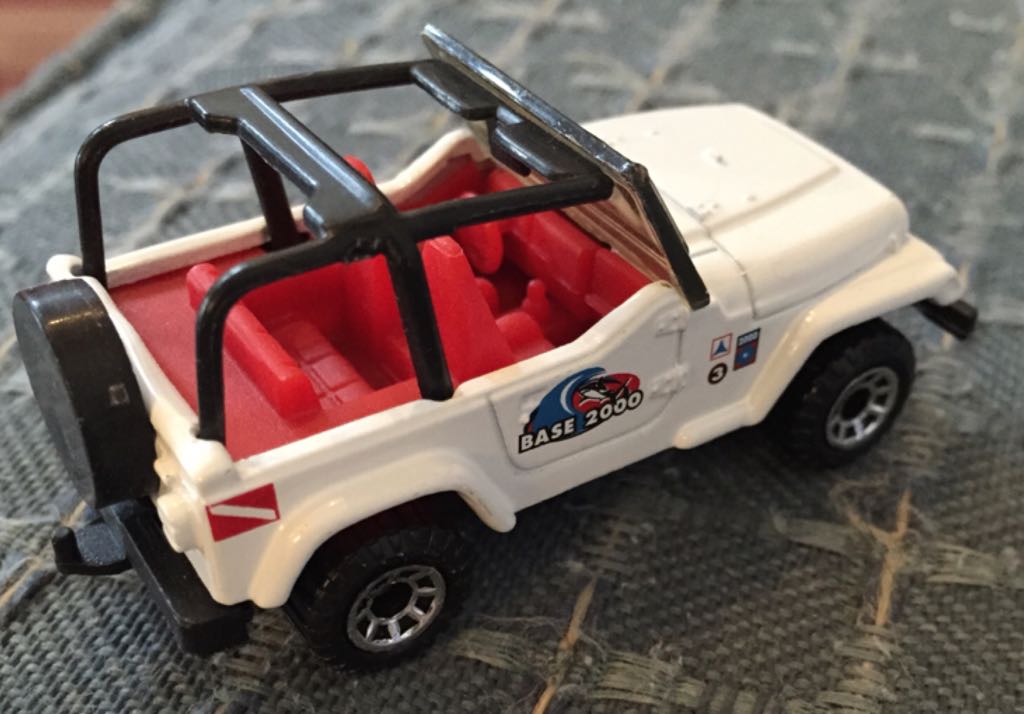 1998 Jeep Wrangler  toy car collectible - Main Image 2