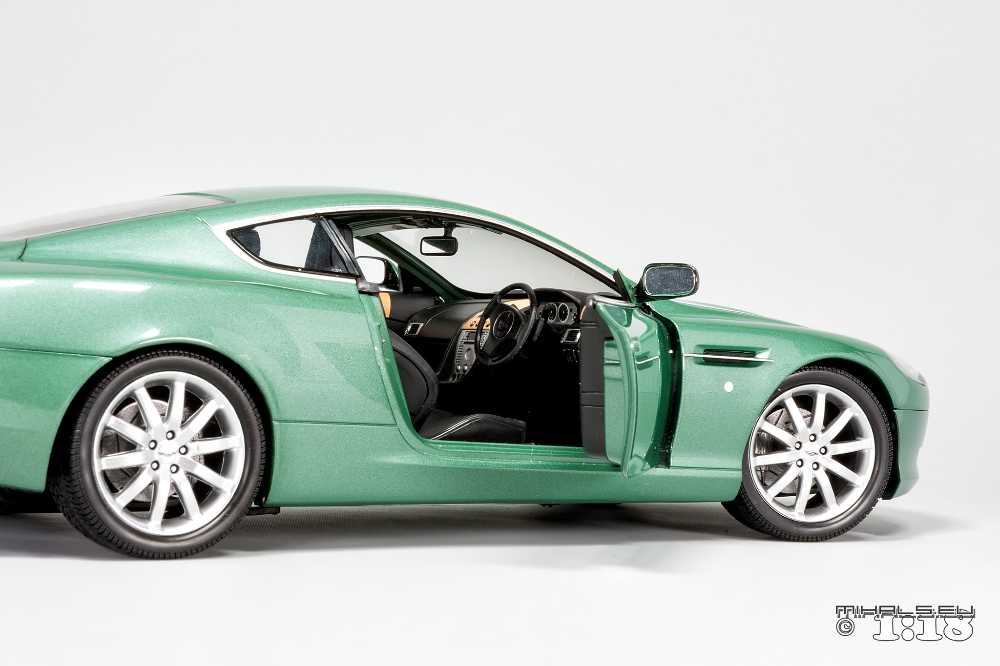 Aston Martin DB9 - Aston Martin toy car collectible - Main Image 3