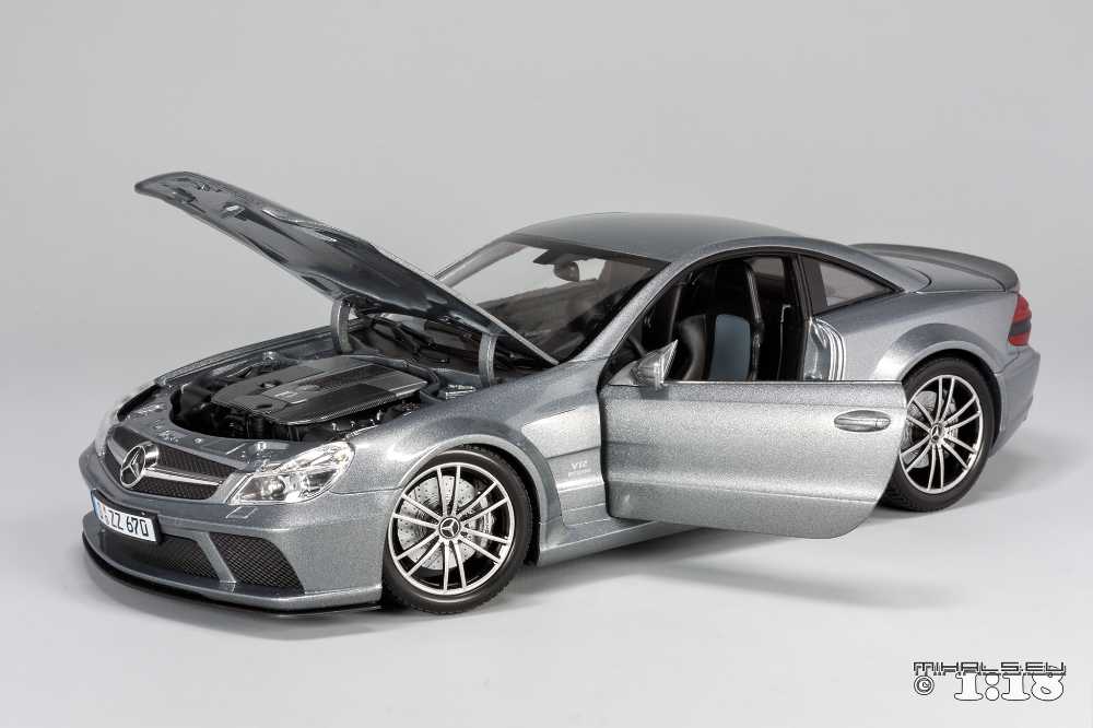 Mercedes-Benz SL65 AMG Black Series  toy car collectible - Main Image 3