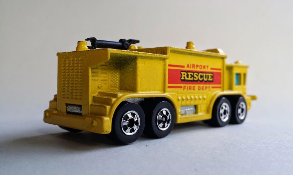 Airport Rescue (m-) - Bw toy car collectible - Main Image 2