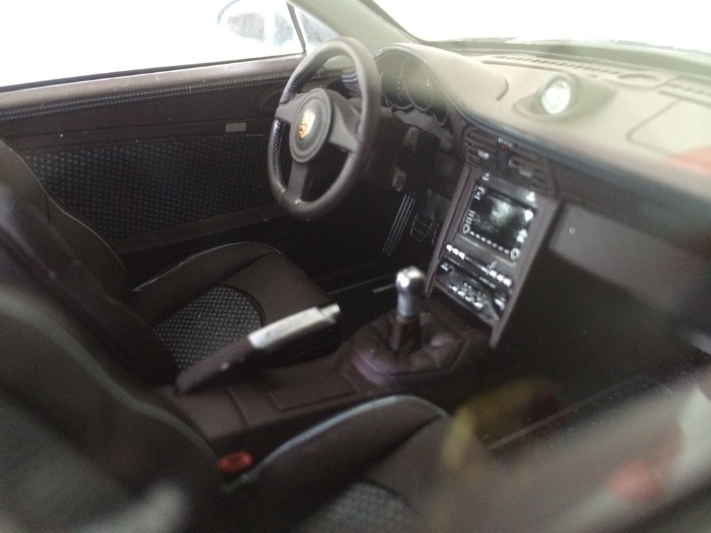 Porsche 911 Sport Classic - Spark toy car collectible - Main Image 2