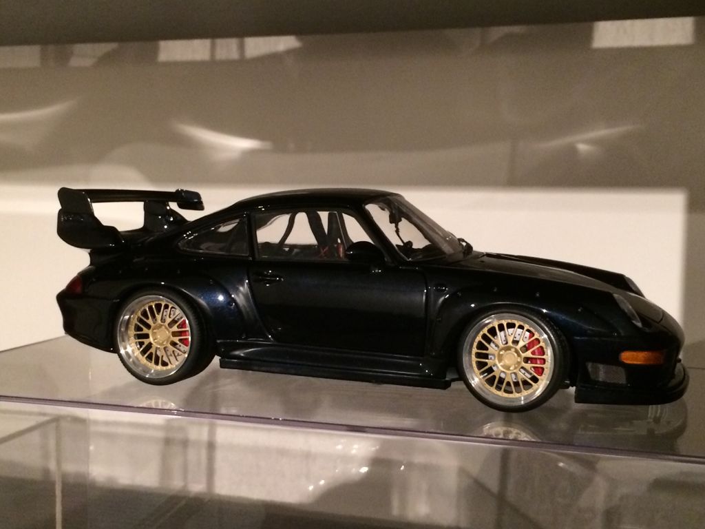 Porsche 911, 993 Gt2 - Ut Models toy car collectible - Main Image 1