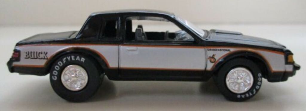 1982 Buick Grand National - Classic Gold Collection toy car collectible - Main Image 2