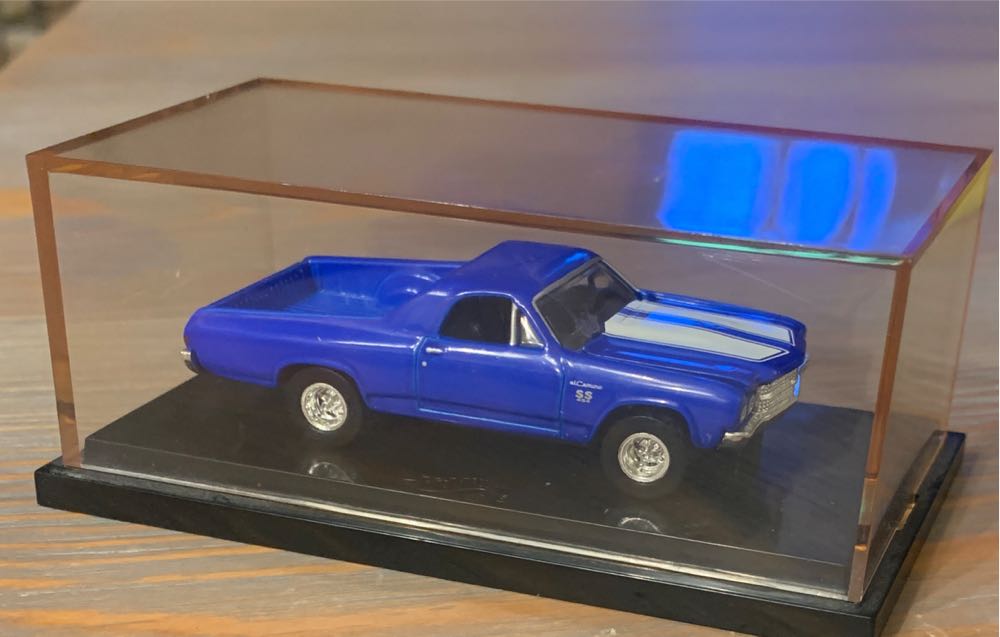 1970 Chevrolet El Camino - HOT WHEELS COLLECTIBLES toy car collectible - Main Image 2