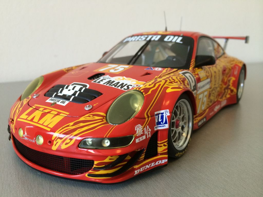 Porsche 997 GTR Le Mans 2011 - Autoart toy car collectible - Main Image 1