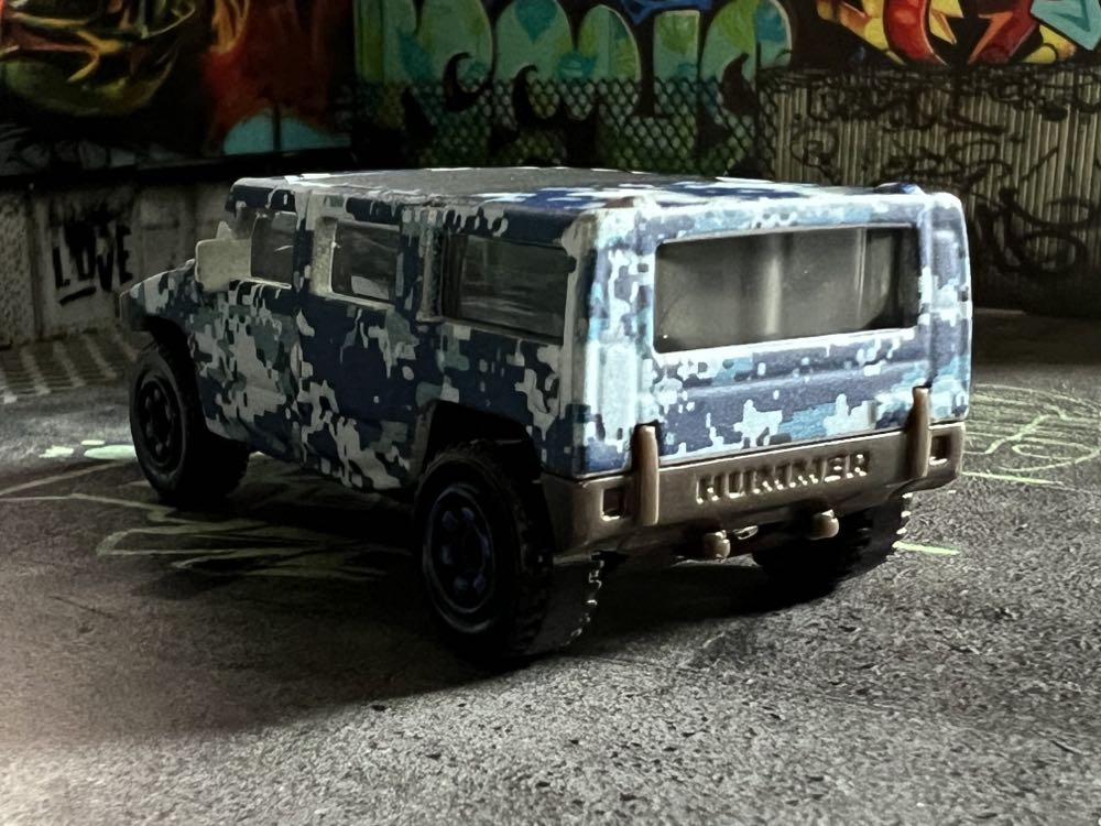 Hummer H2 SUV Concept - Camouflage Series toy car collectible - Main Image 4