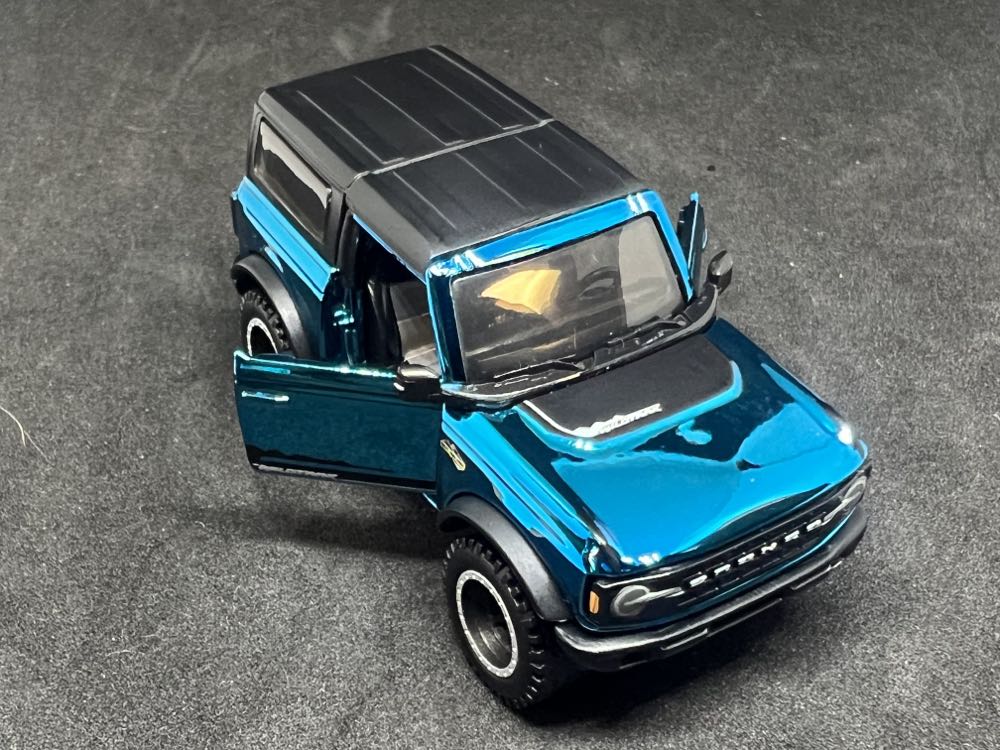 ‘21 Ford Bronco Wildtrak - HW RLC Club Exclusive toy car collectible - Main Image 4