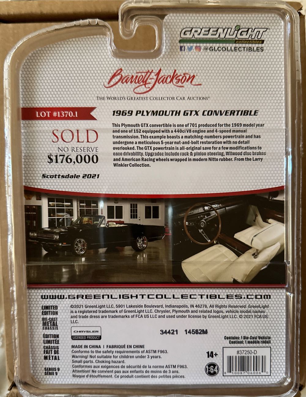 Greenlight 1969 Plymouth GTX Convertible Barrett-Jackson Green Machine  toy car collectible [Barcode 810087060060] - Main Image 2