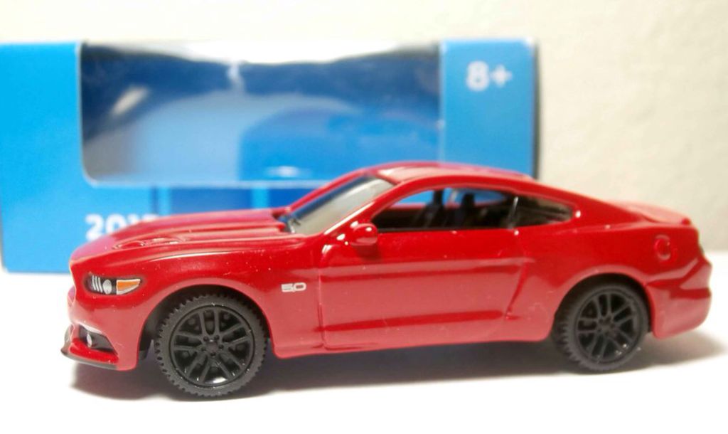 2015 Ford Mustang  toy car collectible - Main Image 2