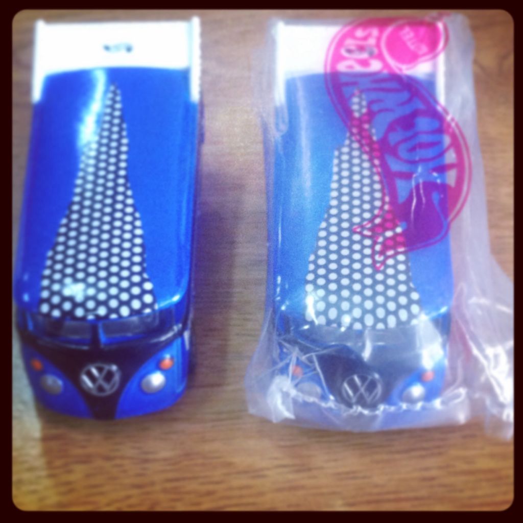 VW Drag Bus Internet Blue - Internet toy car collectible - Main Image 2