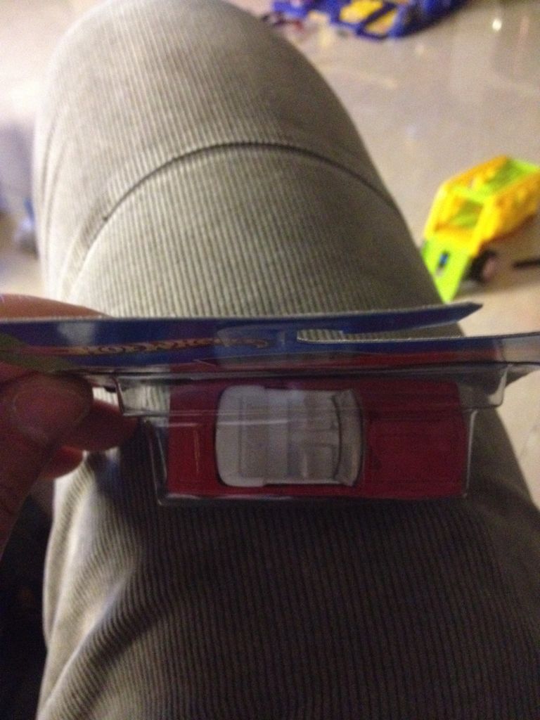 Chevrolet Camaro 1969 Convertible toy car collectible - Main Image 2