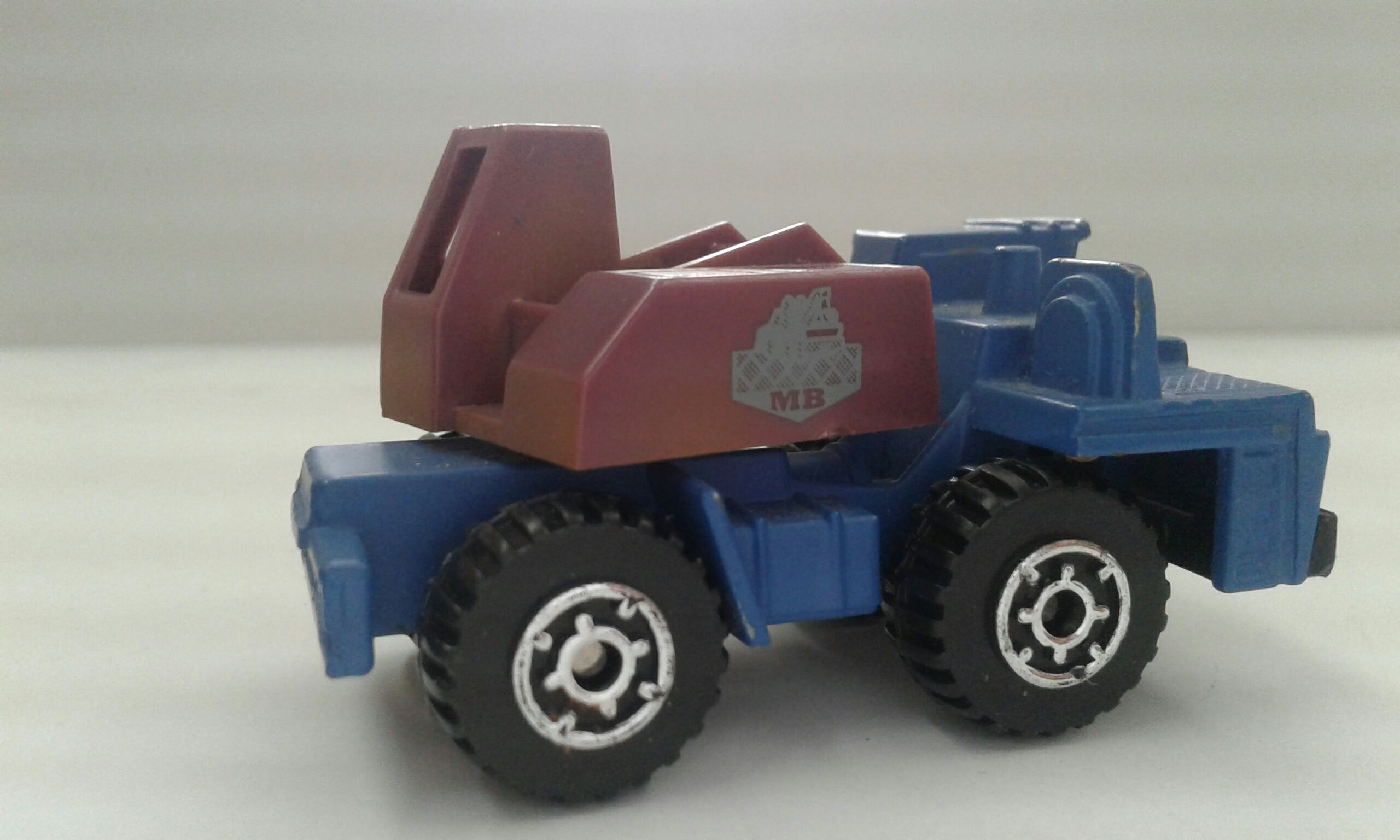 Mobile Crane - Matchbox 75 SF toy car collectible - Main Image 2