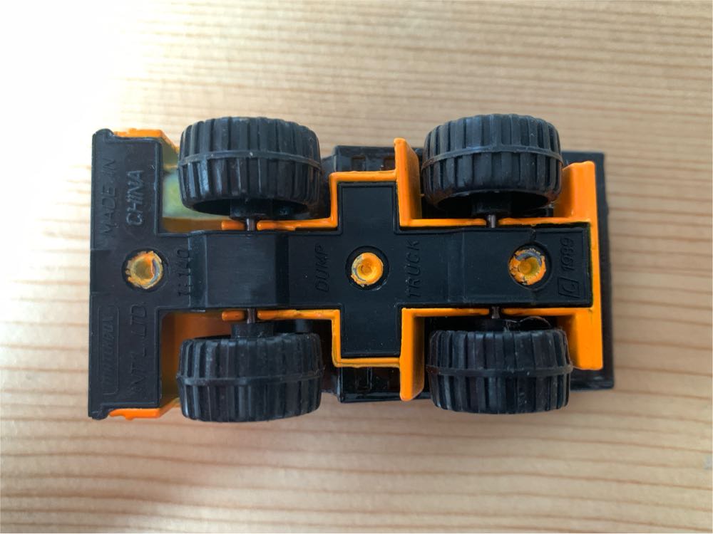 Dump Truck - Matchbox 1-75 Superfast toy car collectible - Main Image 3