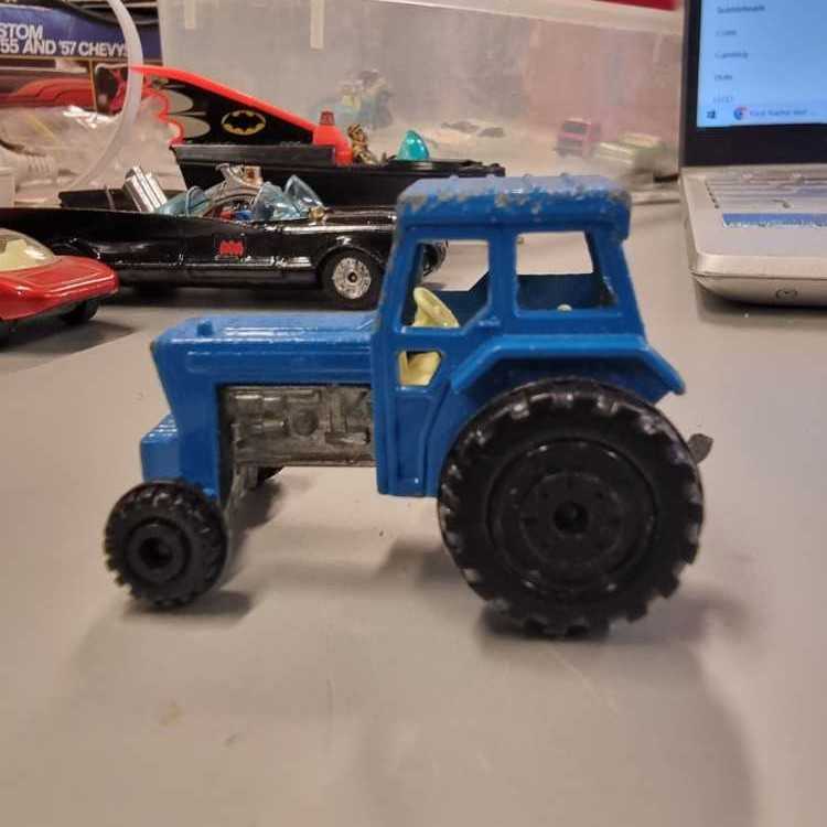 Ford Tractor and Harrow - 1-75 Matchbox Superfast toy car collectible - Main Image 3