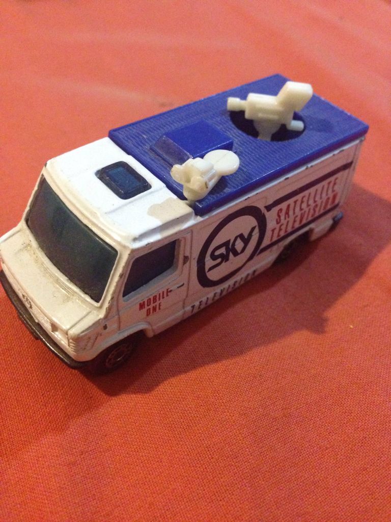 TV News Truck - Matchbox 75 toy car collectible - Main Image 1
