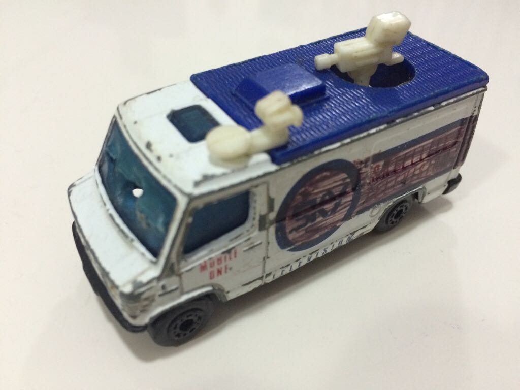 TV News Truck - Matchbox 75 toy car collectible - Main Image 2