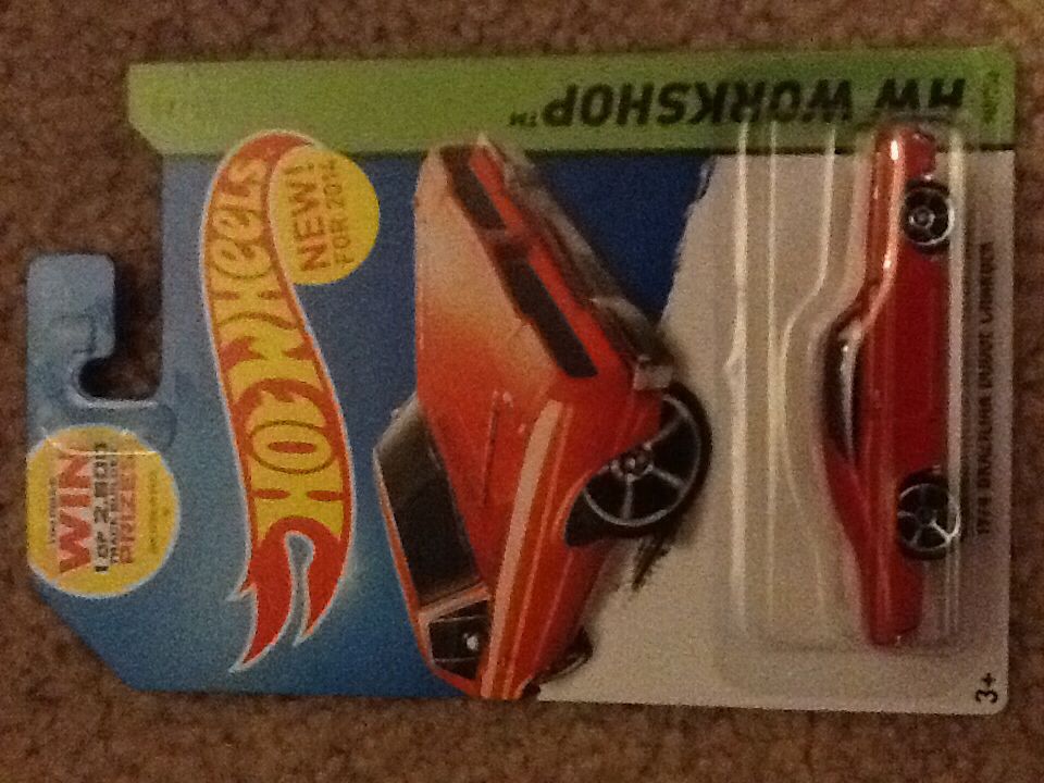 Dodge 1974 Charger Brazil - 2014 HW Workshop toy car collectible - Main Image 2