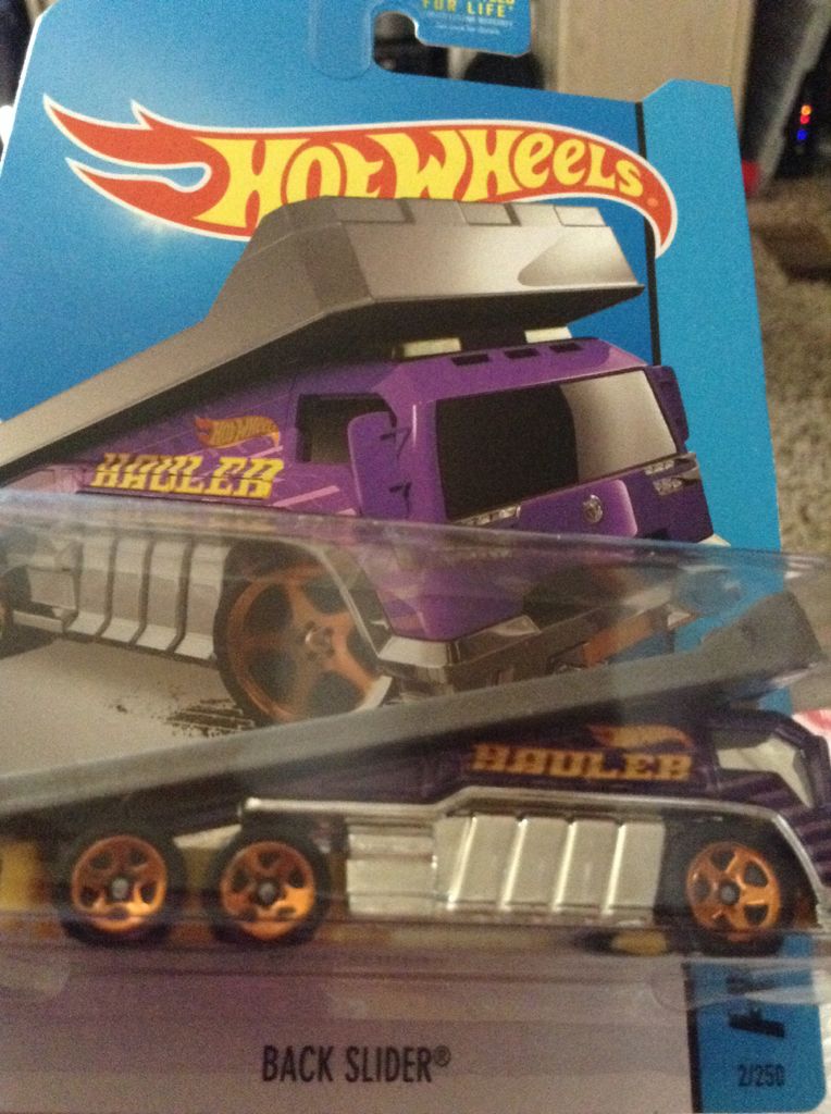 Back Slider - HW City toy car collectible - Main Image 1