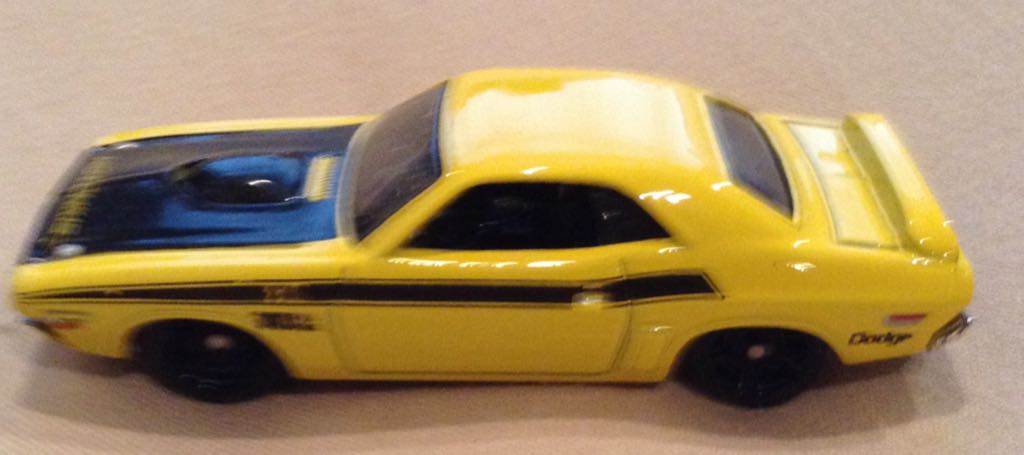 ’71 Dodge Challenger - HW WORKSHOP toy car collectible - Main Image 2