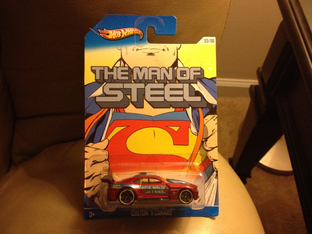 Superman - Custom ’11 Camaro - Superman toy car collectible - Main Image 2