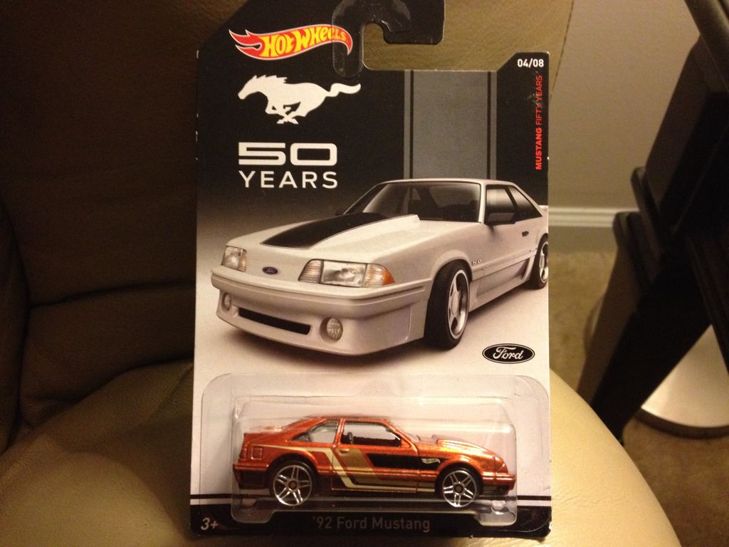 Mustang 50th - ’92 Ford Mustang - Mustang 50 Years toy car collectible - Main Image 2