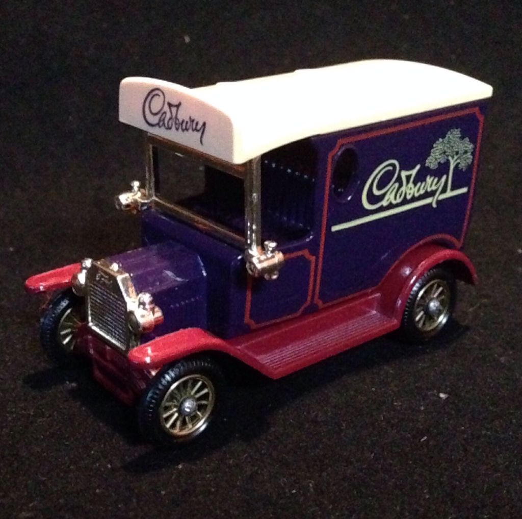 1928 Model T Ford - Cadbury’s Model Vintage Van toy car collectible - Main Image 2
