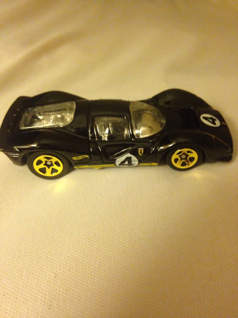 Hot Wheels Ferrari P4   toy car collectible - Main Image 2